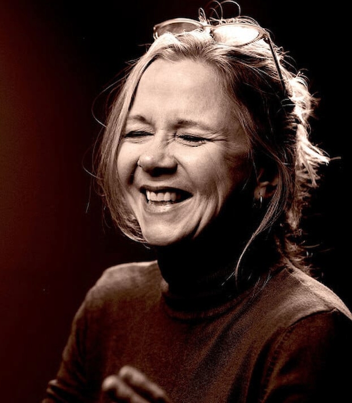 Lisa Robertson